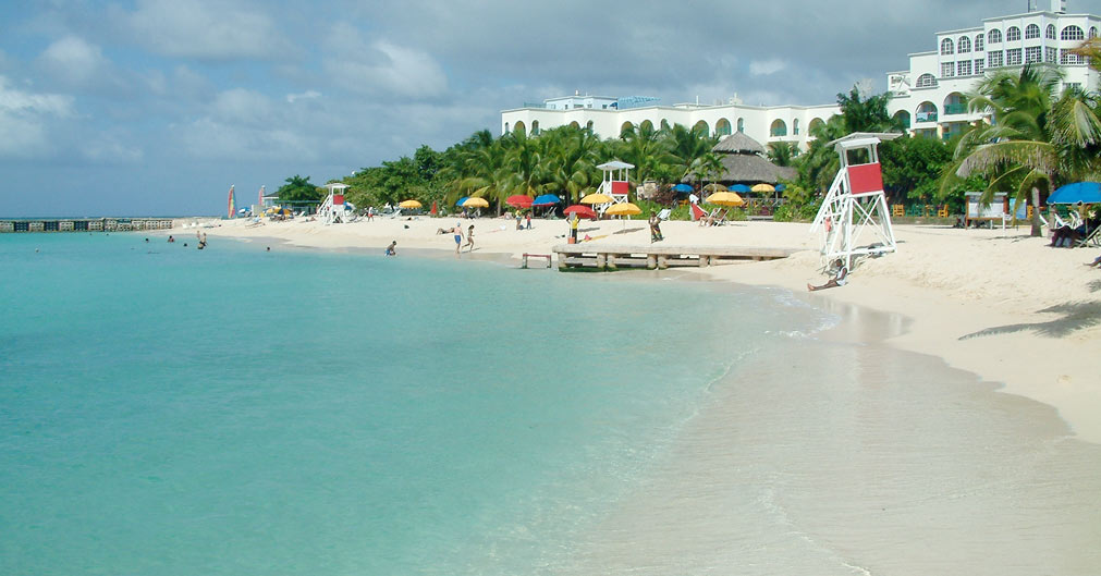 Doctor’s Cave Beach in Montego Bay, Jamaica